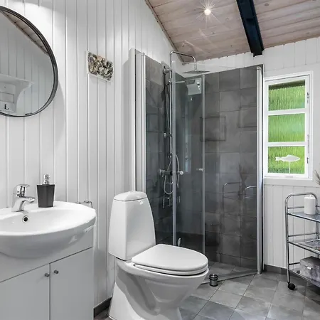 Andon - 2-7km From The Sea By Interhome